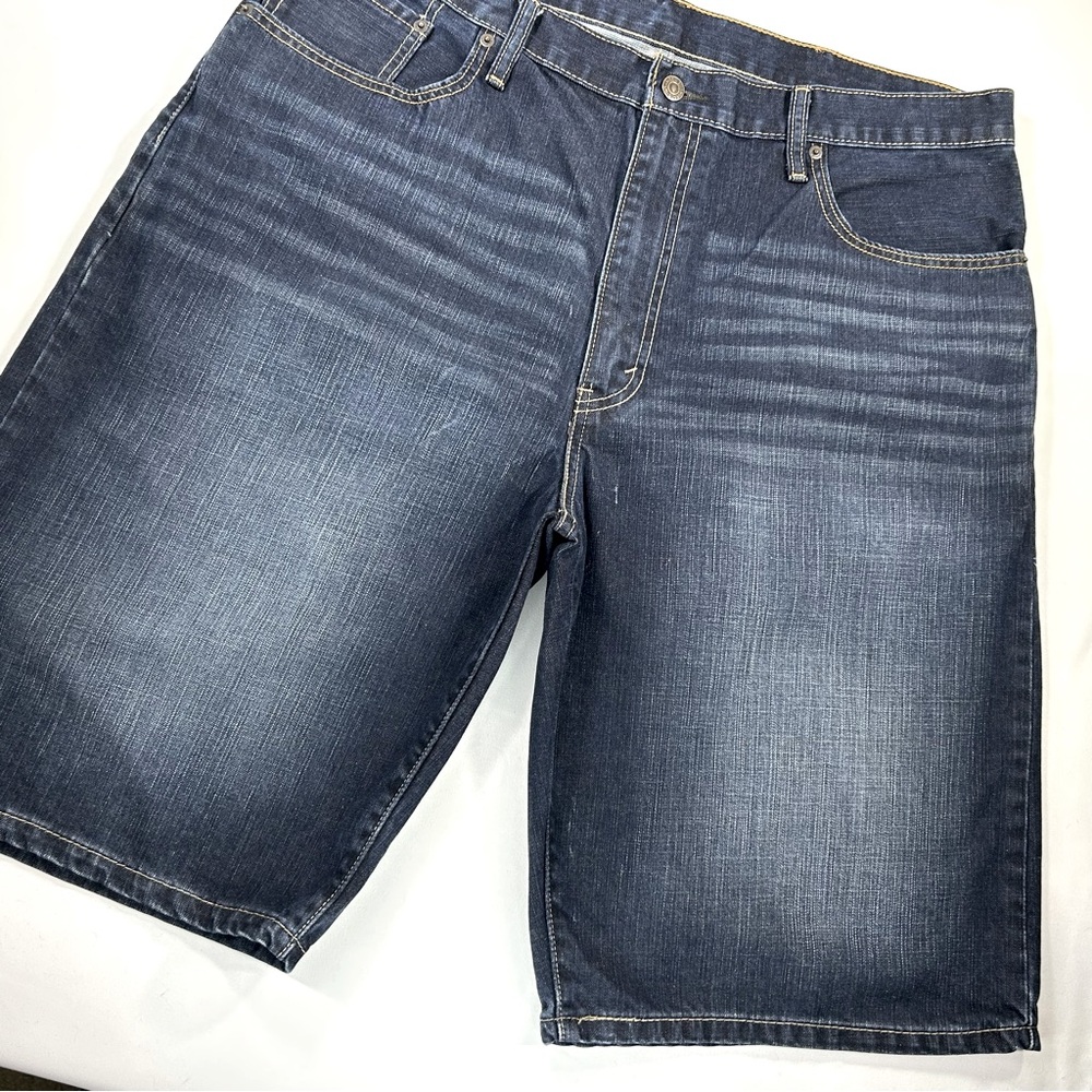 Levi's 569 Loose Straight Denim Shorts Waist 38 Men's - Picture 3 of 9